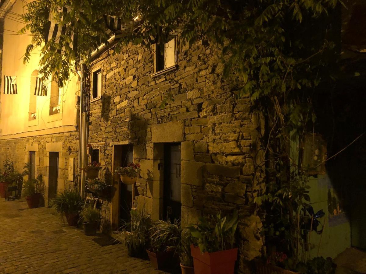 Au Coeur Du Quartier Historique Villa Lannion Buitenkant foto